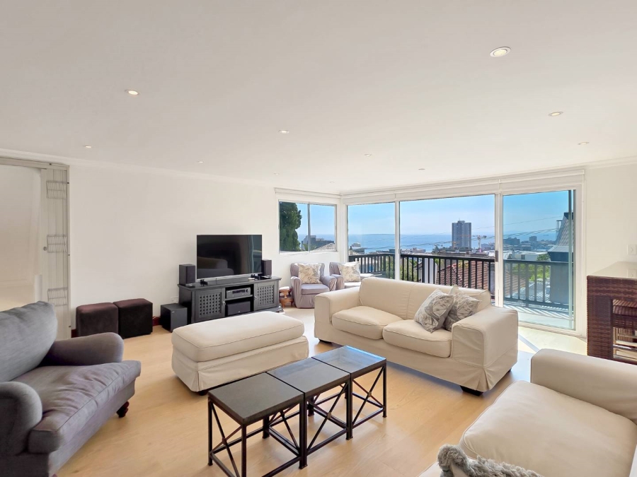 4 Bedroom Property for Sale in Fresnaye Western Cape